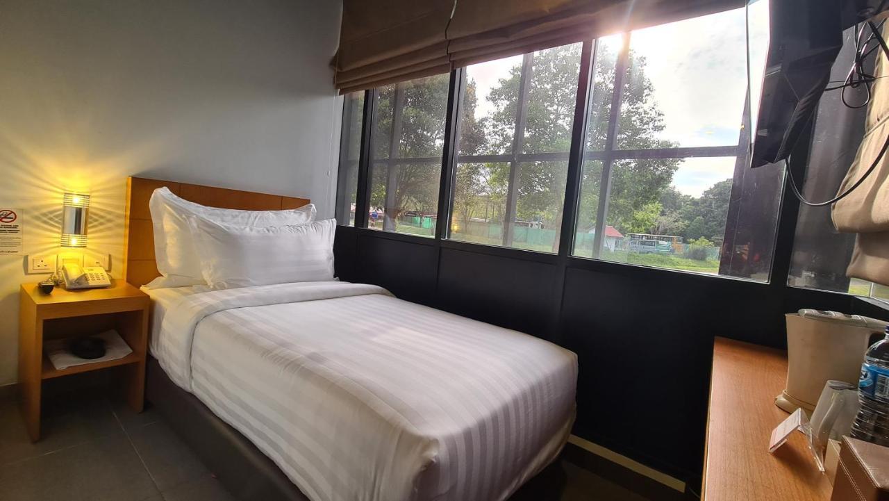 D'Primahotel Lagoi Bintan Exterior foto